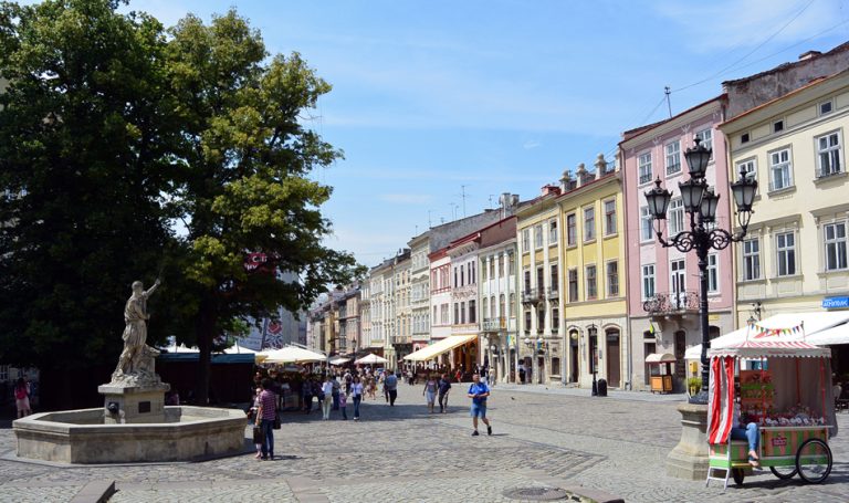 Piazza Lviv Rynok