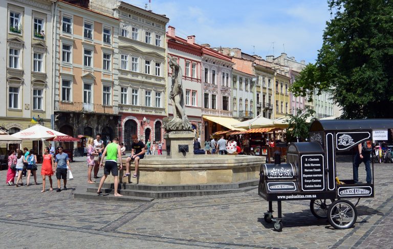 Piazza Lviv Rynok