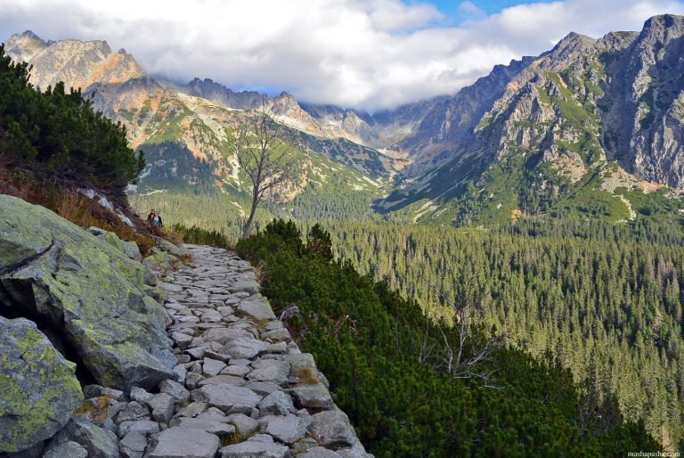 Hiking route from Lake Poprad to Shtrebske pleso