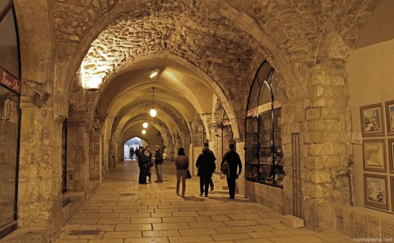 Cardo Street, Jerusalem