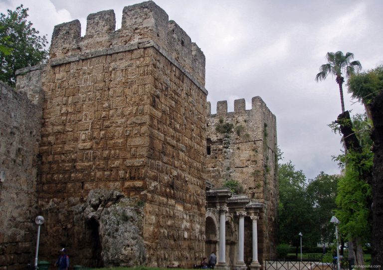 Hadrian’s Gate, Antalya