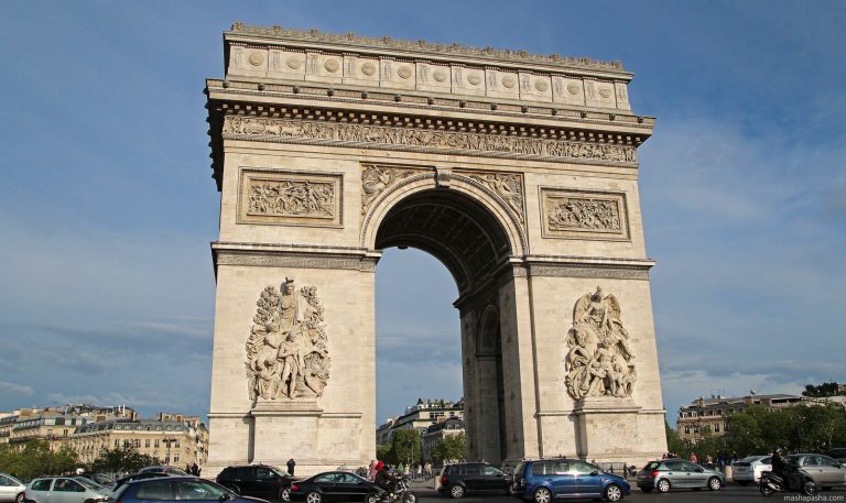Arc de Triomphe / Paris, France