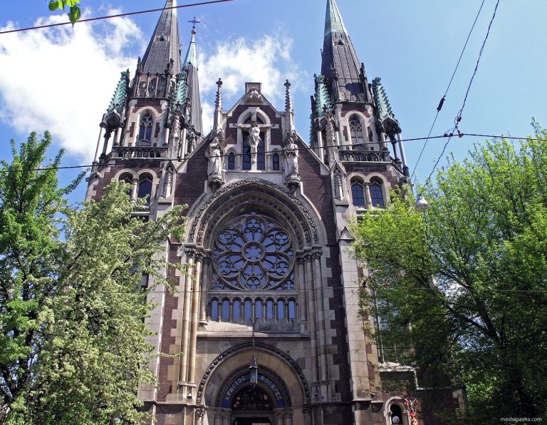 Chiesa delle Sante Olha ed Elisabetta, Lviv