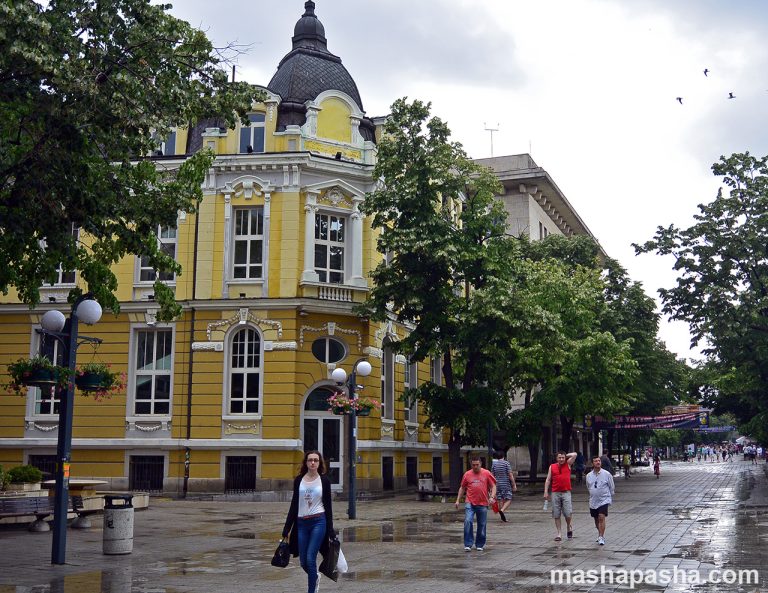 Aleksandrovska, Burgas pedestrian center