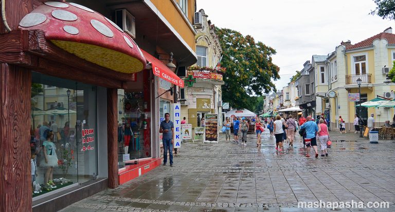 Aleksandrovska, Burgas pedestrian center