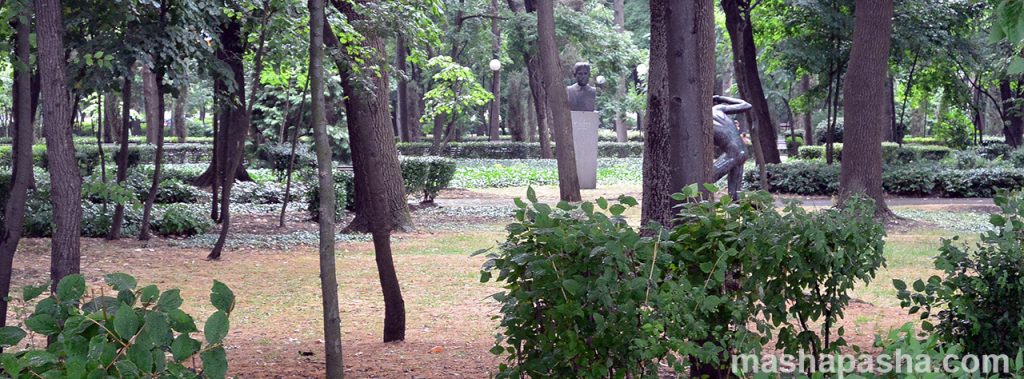 In the Seaside Park of Burgas you can see many sculptures