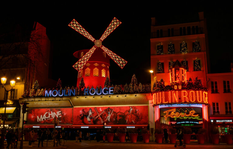 Cabaret Moulin Rouge, Paris