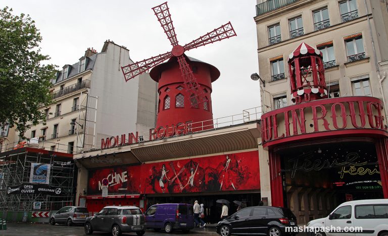 Cabaret Moulin Rouge, Paris