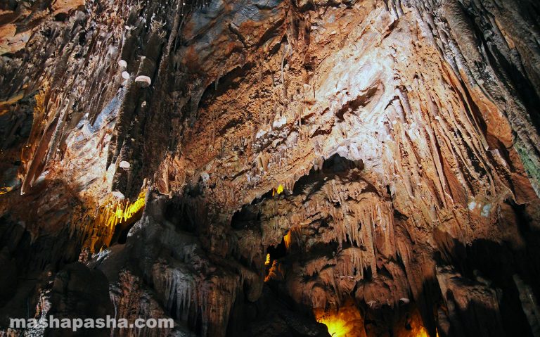 Damlatash Cave
