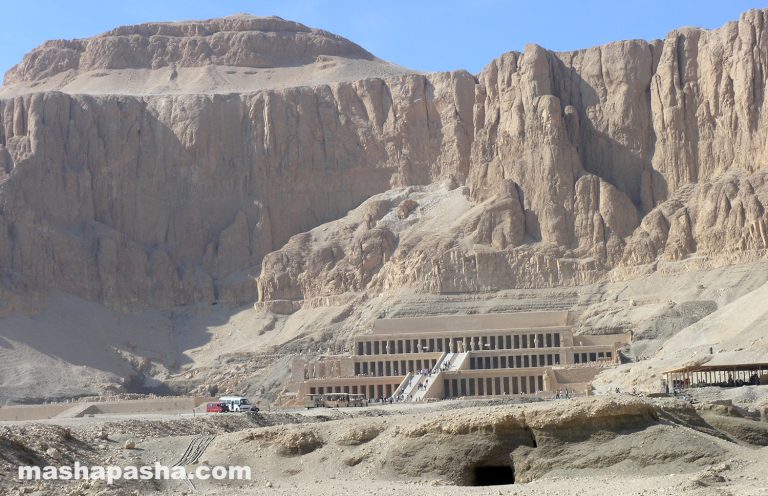 Vista panorámica del río Nilo en el puente de Luxor