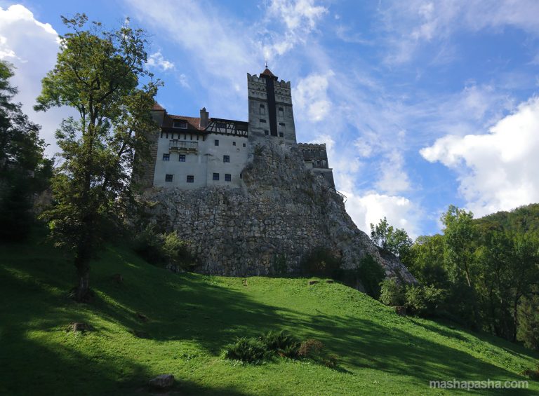 Panorama of Dracula's Castle in Bran, Transylvania — Bran (Dracula’s) Castle, Romania