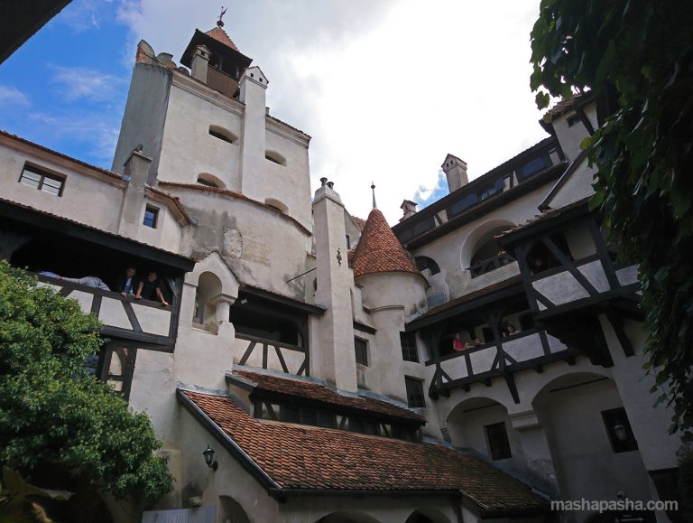 Architecture of Bran Castle in Romania, Dracula's Castle — Bran (Dracula’s) Castle, Romania