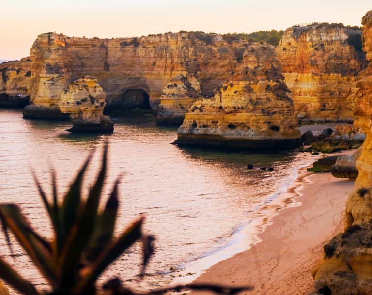 Praia da Marinha, Algarve, Portugal