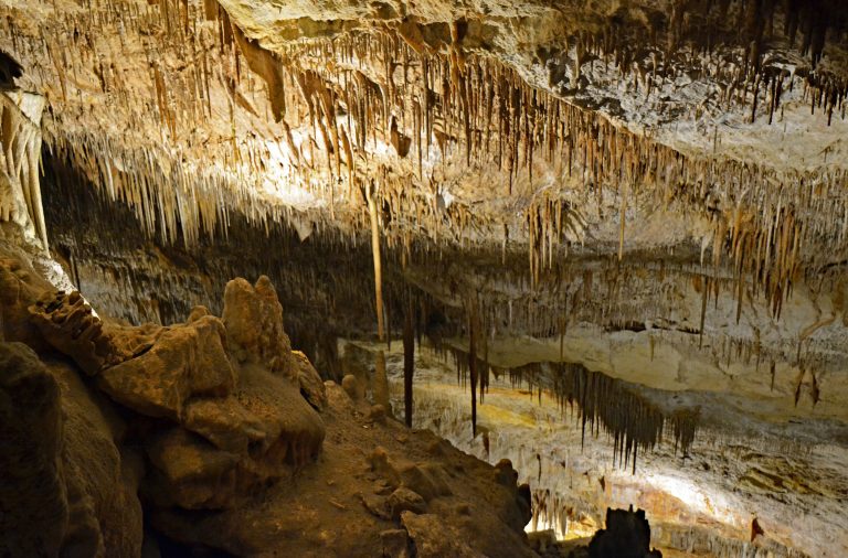 Cuevas del Drach, Majorca, Spain