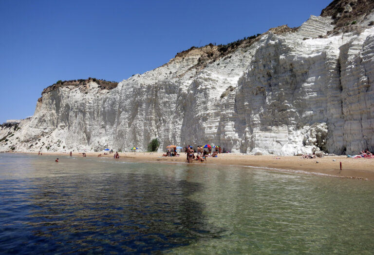 Scala dei Turchi cliff, Sicily, Italy
