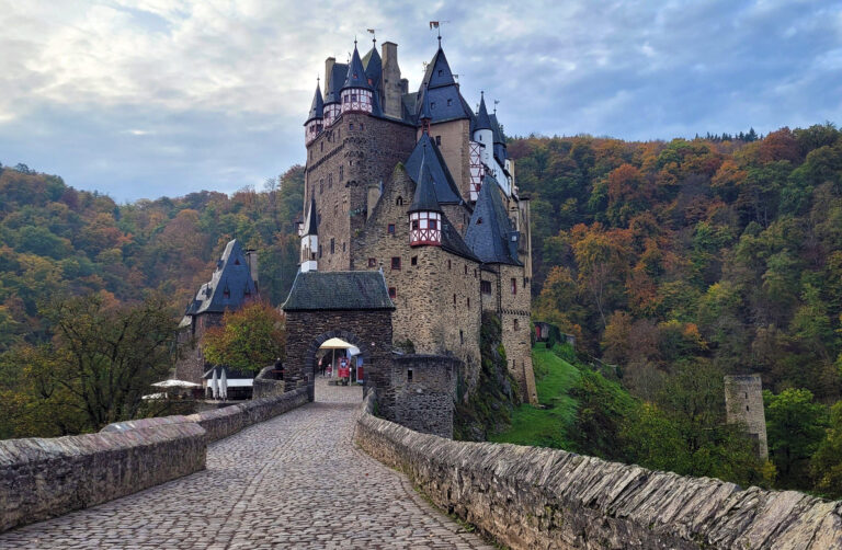 Castillo de Eltz cerca de Coblenza, Alemania
