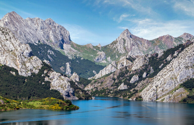 Riaño, España. Picos de Europa — Picos de Europa, España