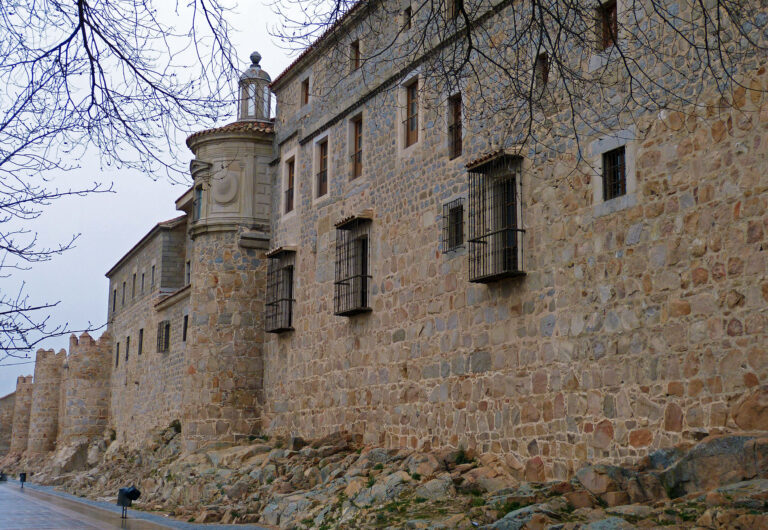 Casco antiguo y murallas de Ávila, España