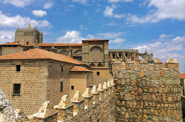 Casco antiguo y murallas de Ávila, España
