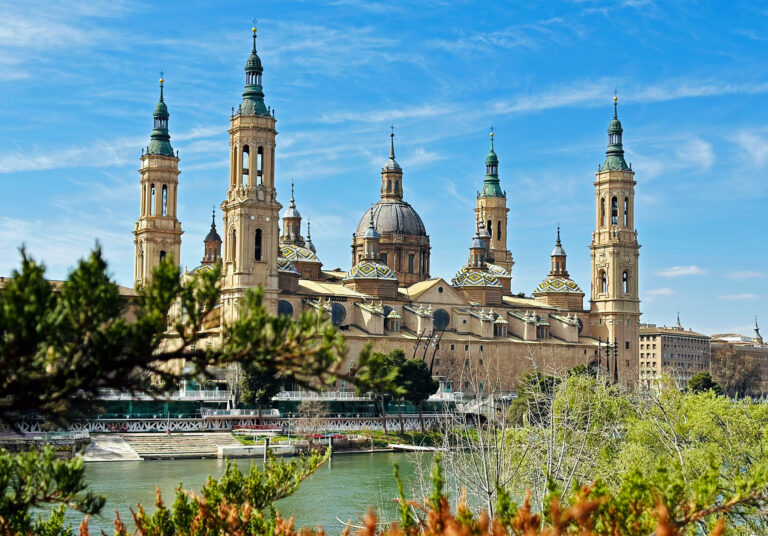 Basílica de Nuestra Señora del Pilar, Zaragoza, España