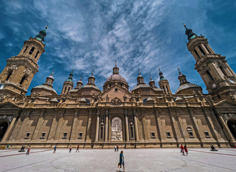 Basílica de Nuestra Señora del Pilar, Zaragoza, España