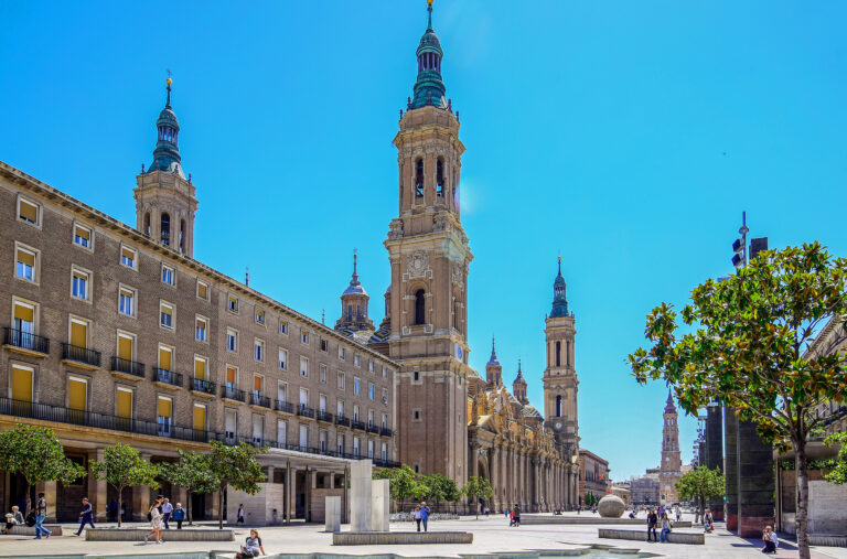 Basílica de Nuestra Señora del Pilar, Zaragoza, España