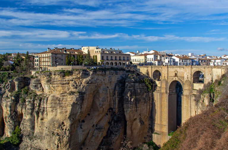Puente Nuevo y casco antiguo de Ronda, España