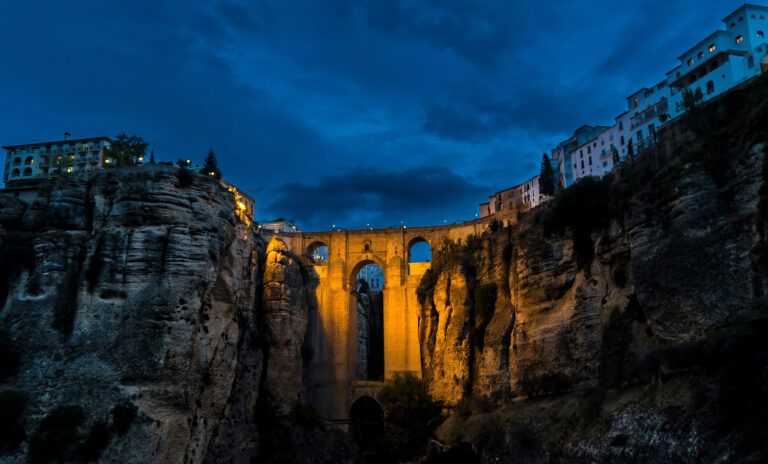 Puente Nuevo y casco antiguo de Ronda, España