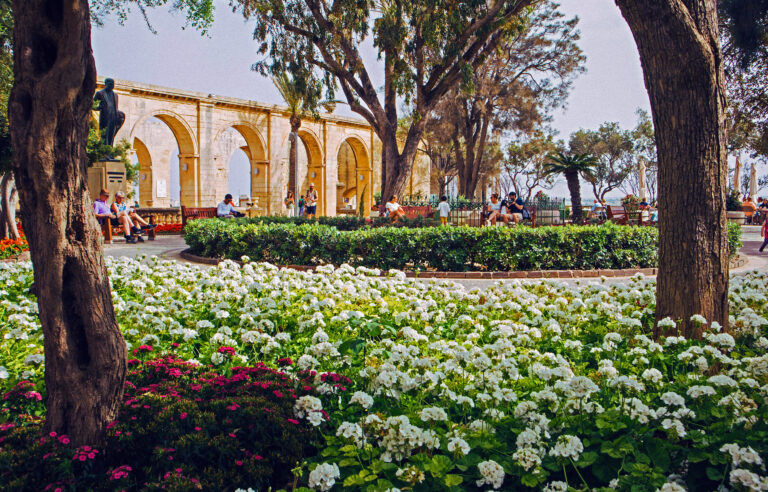 Upper Barrakka Gardens & panorama of Malta