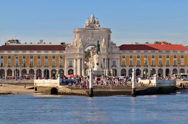 Plaza del Comercio (Praça do Comércio), Lisboa, Portugal